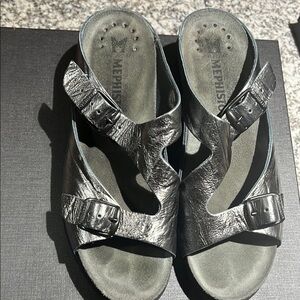 Size 9 MEPHISTO Women's Elka Slide
Leather Metallic Grey Slip On Sandal
Comfy